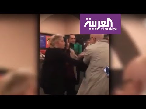 أكاديمي إيراني يعتدي على ناشطة أحوازية